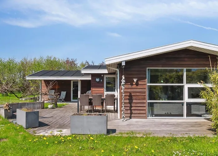 Vakantiehuis Bjarke - 200m From The Sea By Interhome