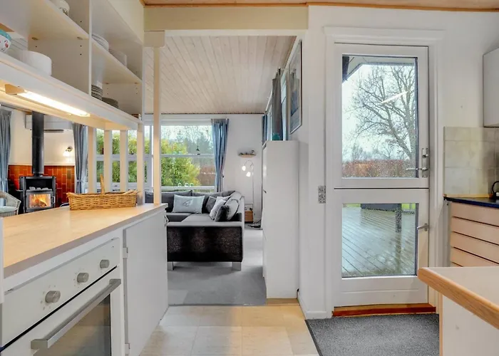 Vakantiehuis Bjarke - 200m From The Sea By Interhome Frorup